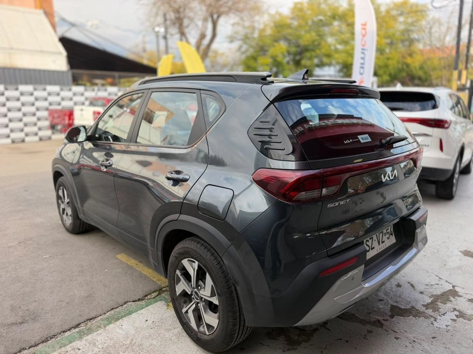 Kia SONET 1.5 EX 4X2 6MT 5P 2023 - Imagen 7 de 13