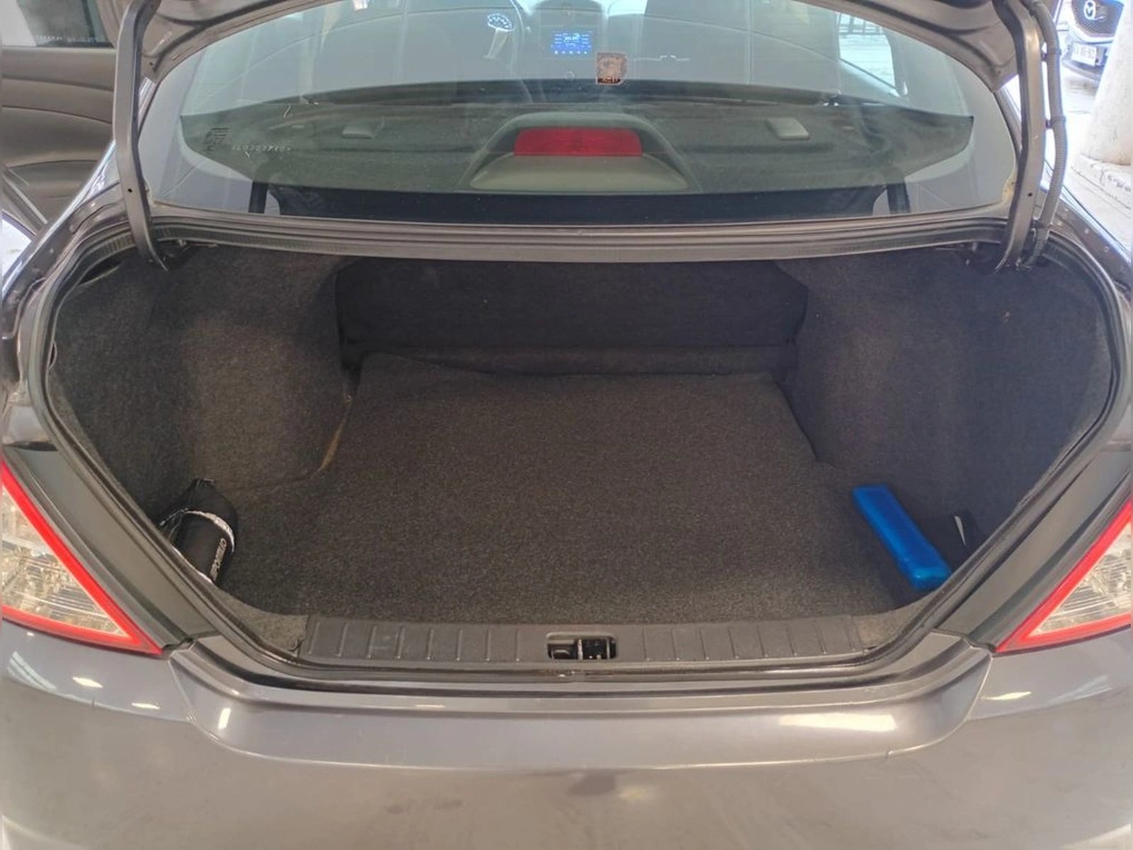 Nissan VERSA Sense MT 2020 - Imagen 10 de 15