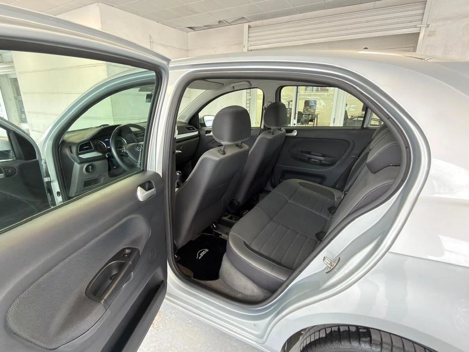 VOLKSWAGEN GOL HB 1.6 2022 - Imagen 11 de 14