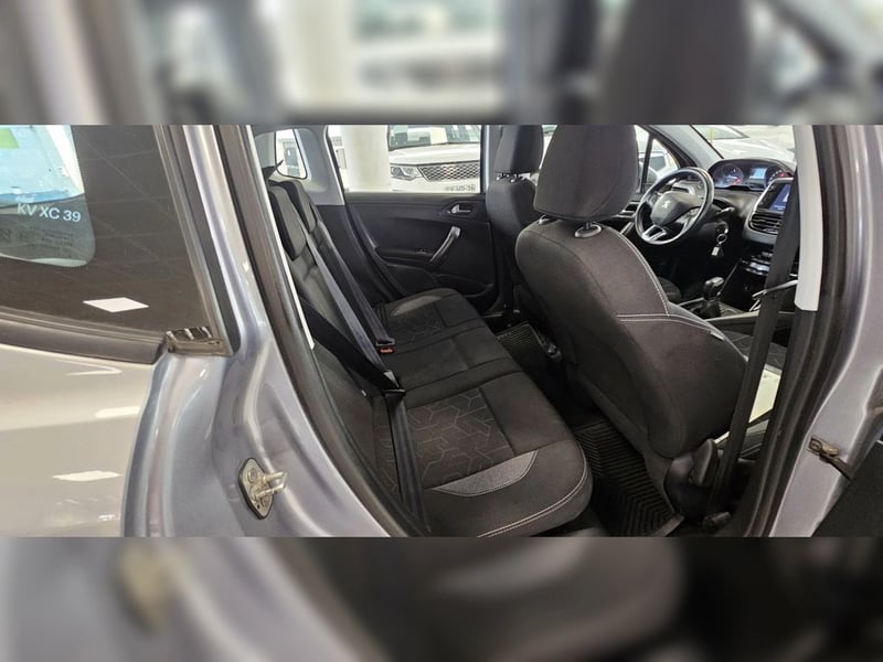 Peugeot 208 PEUGEOT 2008 ACTIVE BLUEHDI 1.6 2019 - Imagen 12 de 18