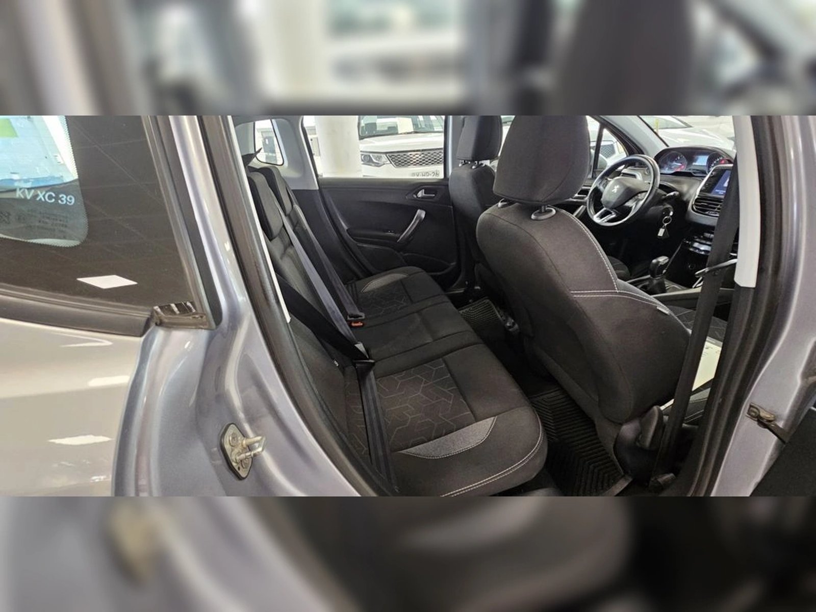 PEUGEOT 208 PEUGEOT 2008 ACTIVE BLUEHDI 1.6 2019 - Imagen 12 de 18