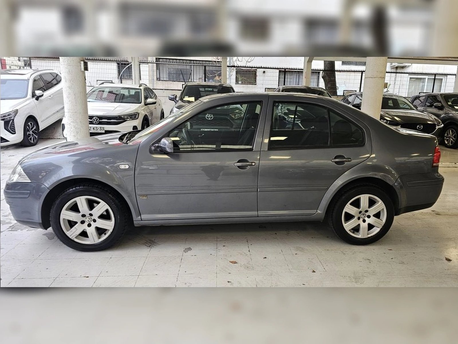 Volkswagen BORA A4 TRENDLINE SKY 2011 - Foto 4 de 20