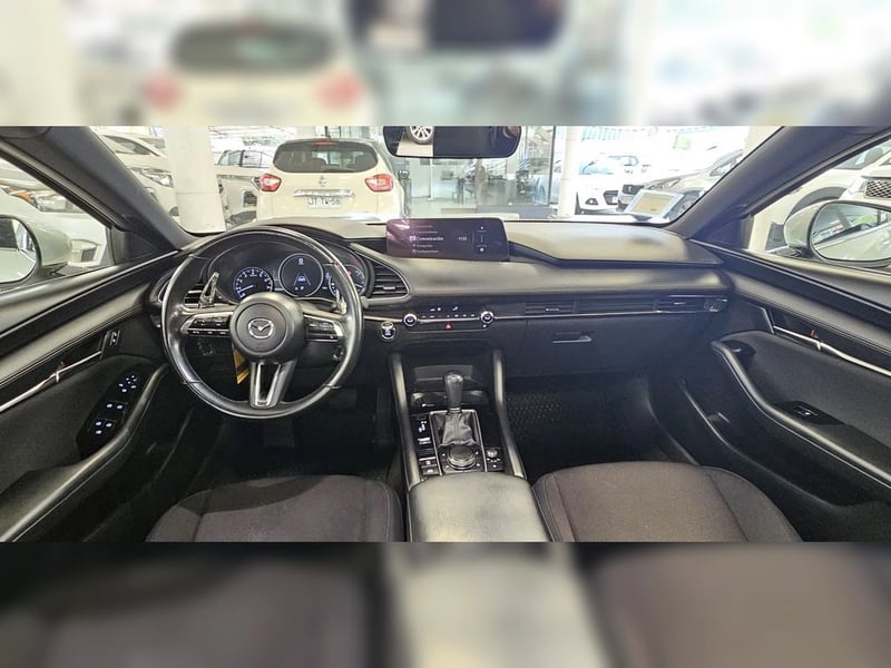 Mazda 3 SPORT CORE AT 2025 2025 - Imagen 12 de 15