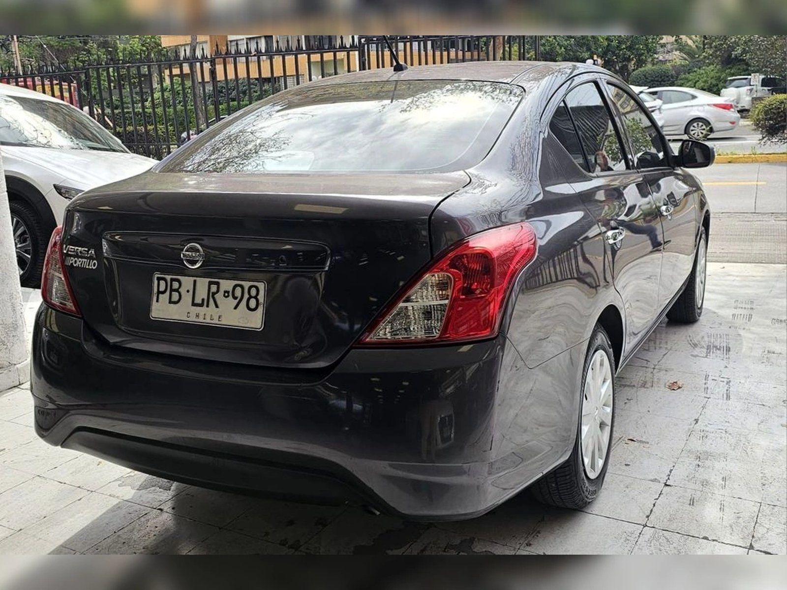 Nissan VERSA MT 2021 - Foto 4 de 15