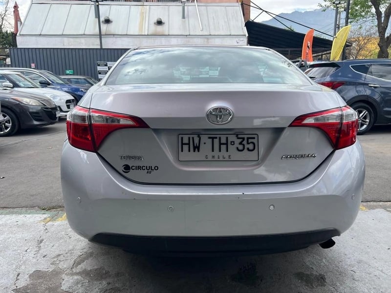 Toyota COROLLA gl 1.8 2016 - Imagen 7 de 14