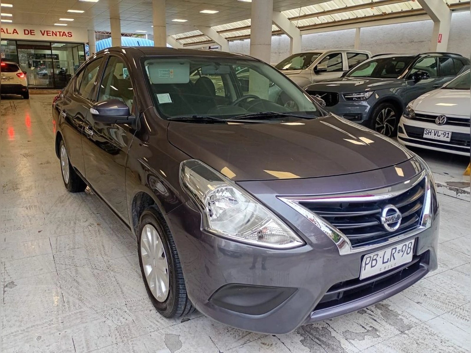 Nissan VERSA Sense MT 2020 - Foto 3 de 15