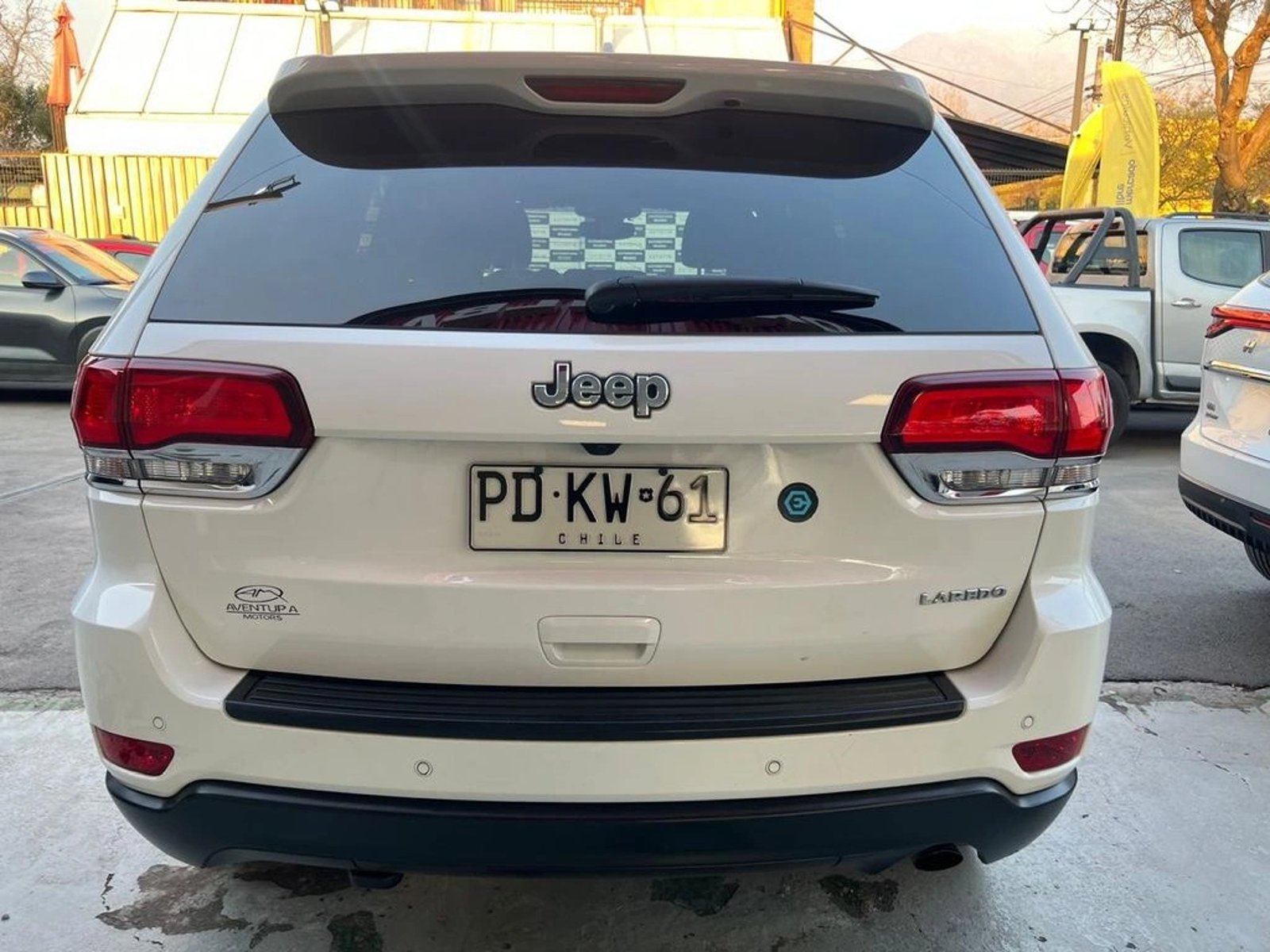 Jeep GRAND CHEROKEE LAREDO 2021 - Imagen 7 de 15