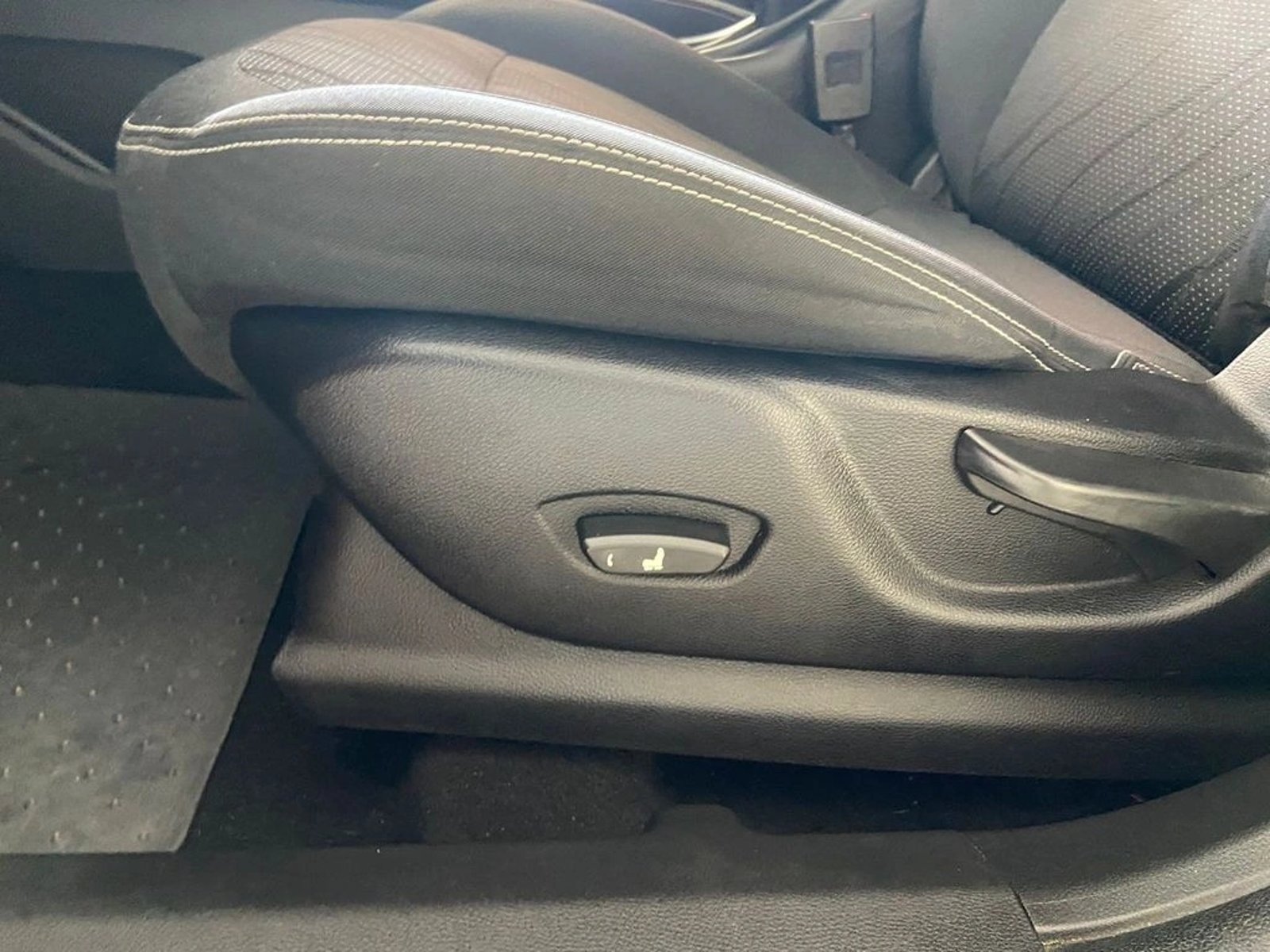 CHEVROLET GROOVE 1.5 MT AC 2AB BT 2021 - Imagen 19 de 20