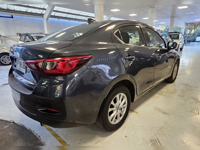 Mazda 2 SEDAN MAZDA NEW 2 1.5 2016 - Imagen 9 de 10