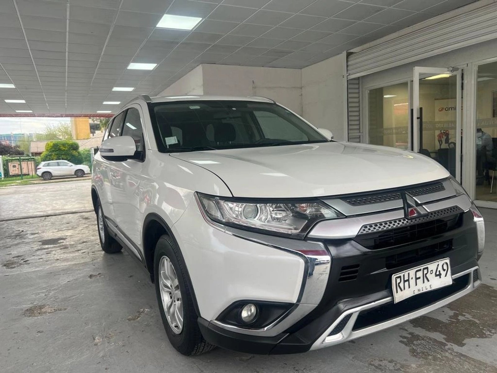 Mitsubishi OUTLANDER CVT 2.0 AUT 2022 - Foto 2 de 14