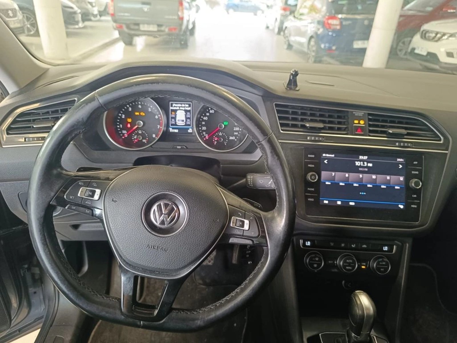 VOLKSWAGEN TIGUAN TSI 1.4 AUT 2018 - Imagen 8 de 14