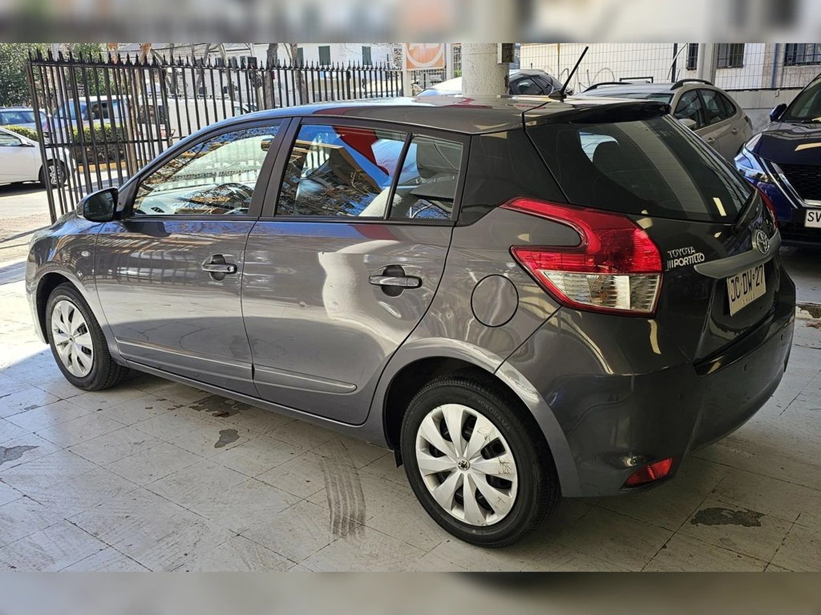Toyota YARIS 1.5 SPORT GLI  AT 2017 - Foto 3 de 11
