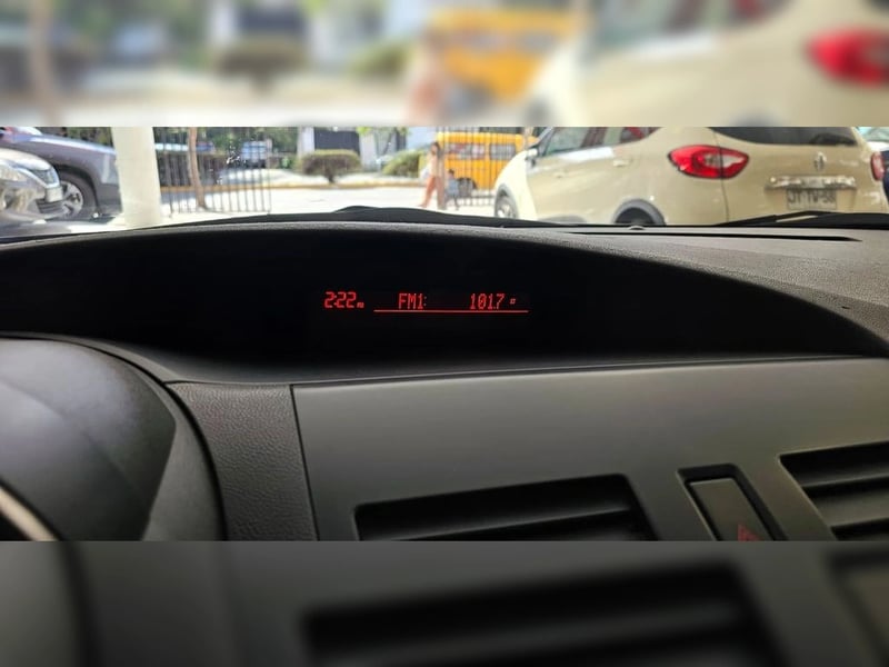 Mazda 3 SEDAN SEDAN 2010 - Imagen 13 de 17