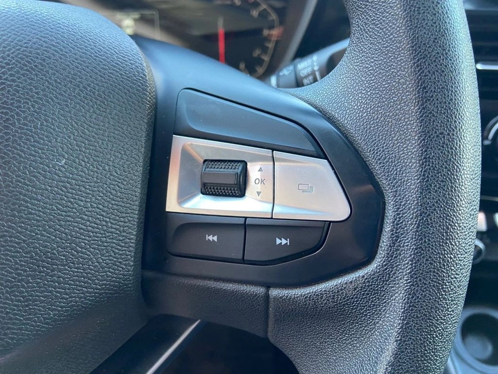 CHANGAN HUNTER 2.0 MT AC 2AB BT 2025 - Imagen 12 de 19