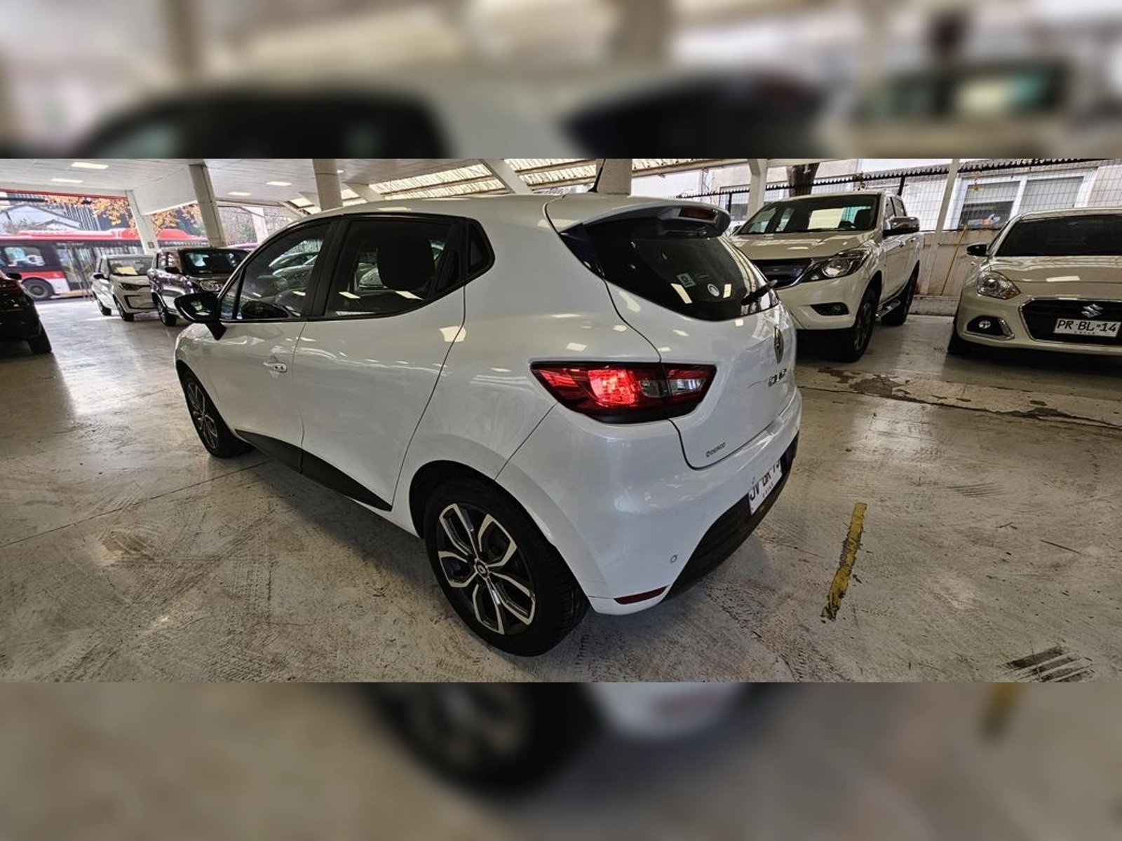 RENAULT CLIO CLIO EXPRESSION 1.2 2017 - Imagen 9 de 18