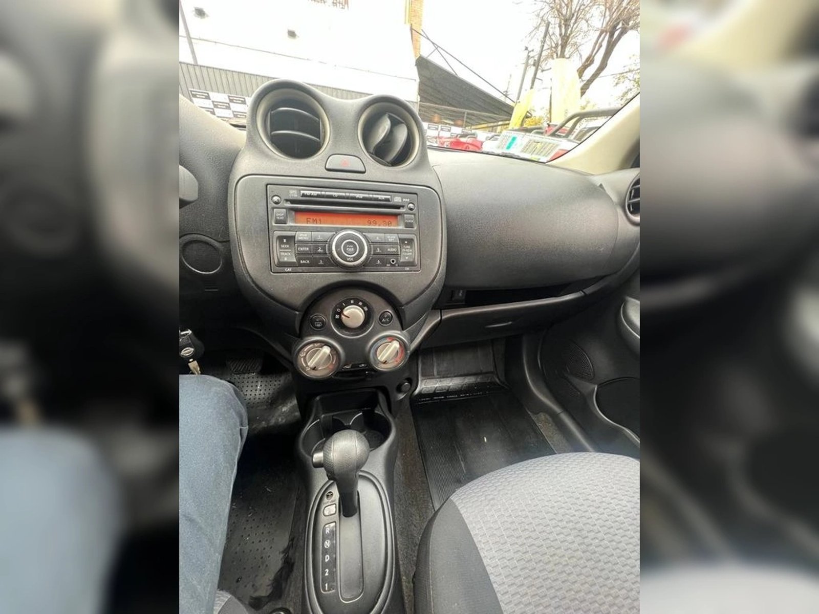 Nissan MARCH gl 2014 - Imagen 11 de 12