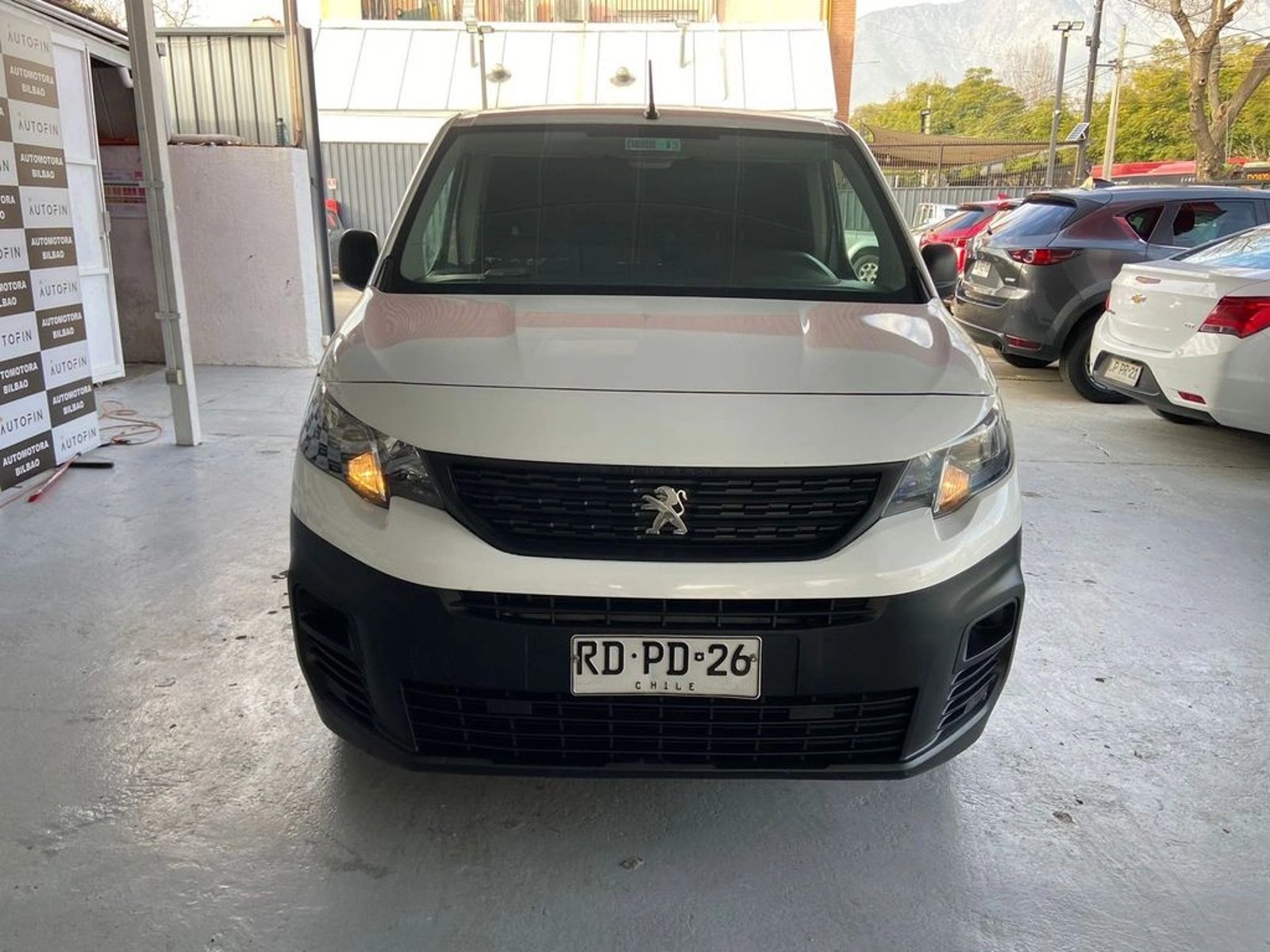 Peugeot PARTNER 1.6 MT AC 2AB BT DIESEL 2021 - Foto 2 de 17