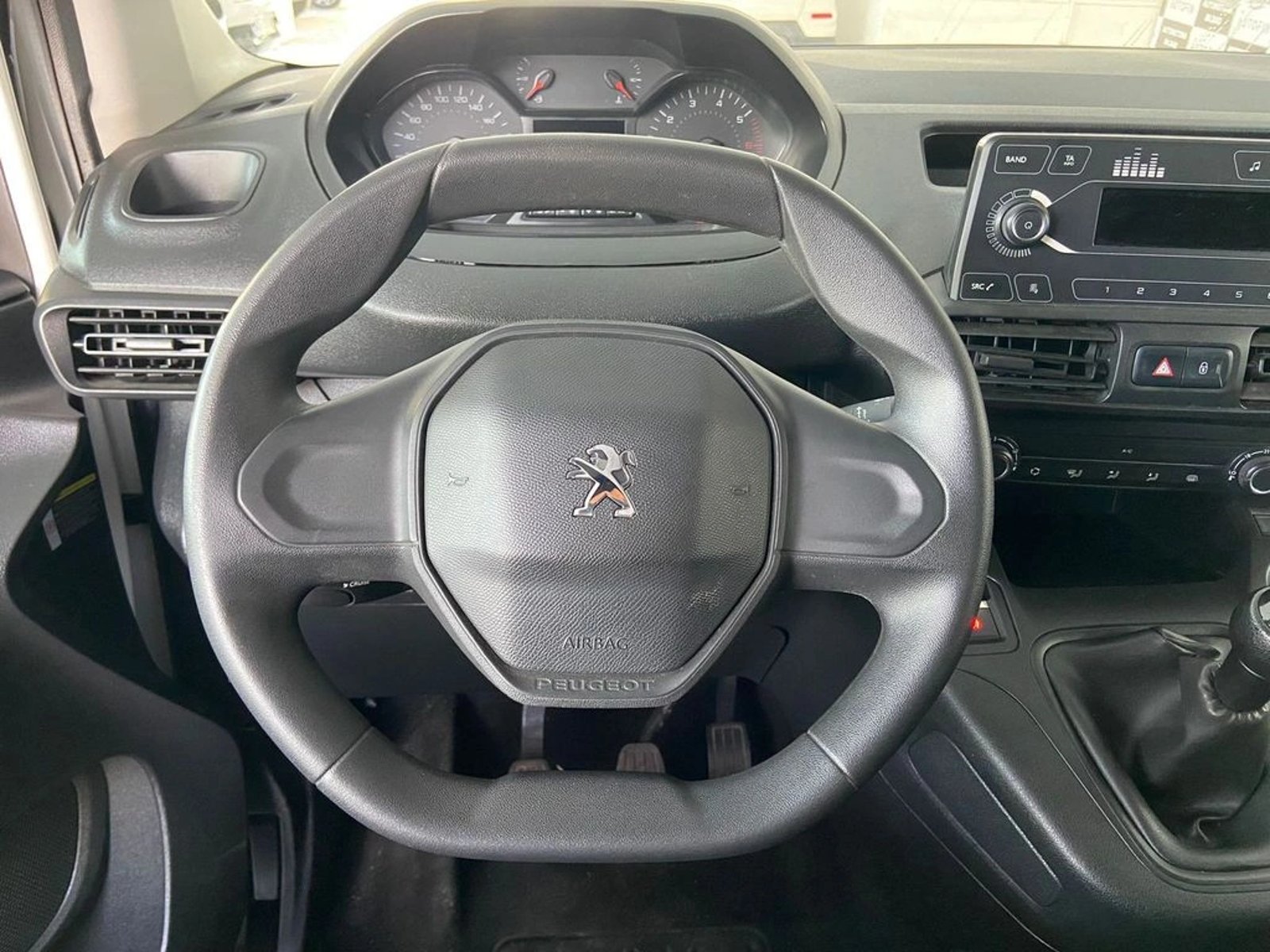 PEUGEOT PARTNER 1.6 MT AC 2AB BT DIESEL 2021 - Imagen 8 de 17