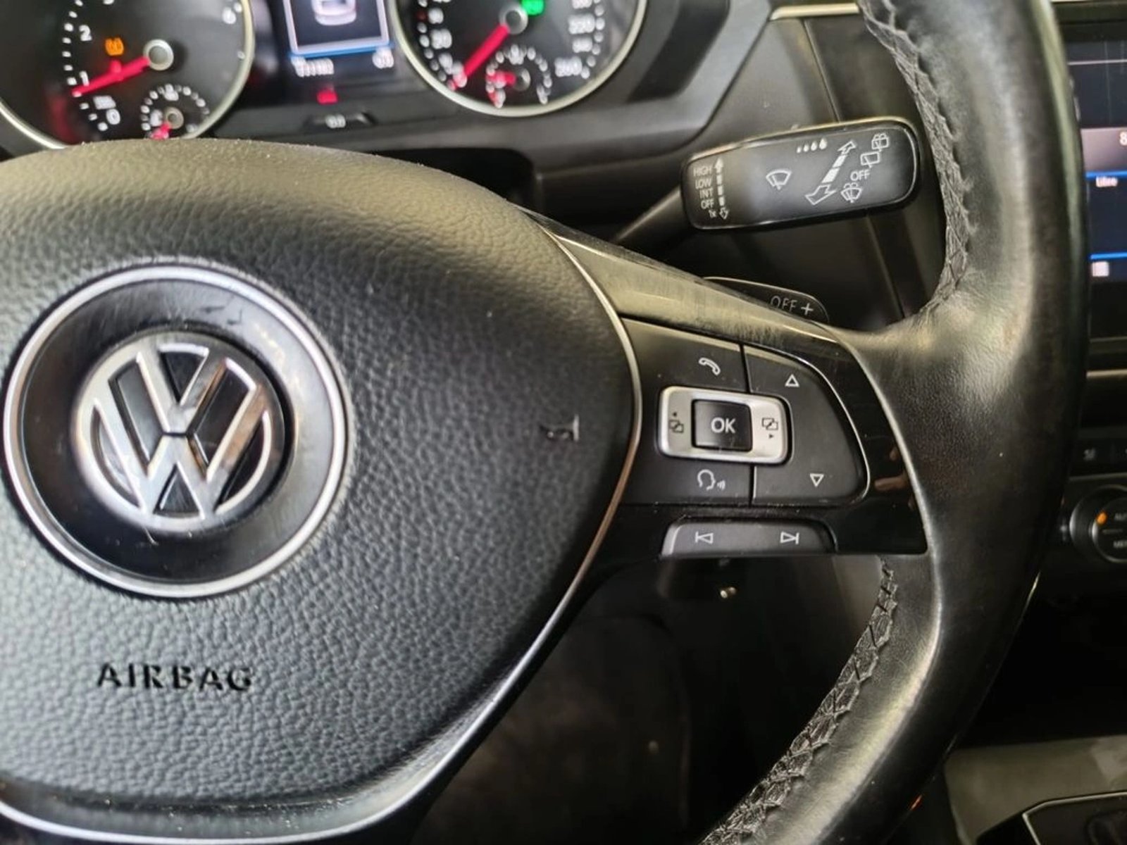 VOLKSWAGEN TIGUAN TSI 1.4 AUT 2018 - Imagen 13 de 14