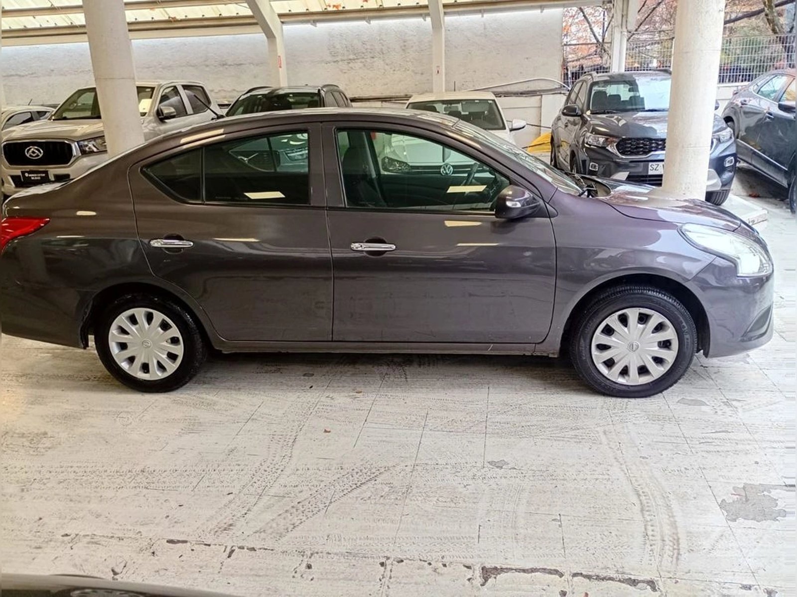 Nissan VERSA Sense MT 2020 - Imagen 6 de 15