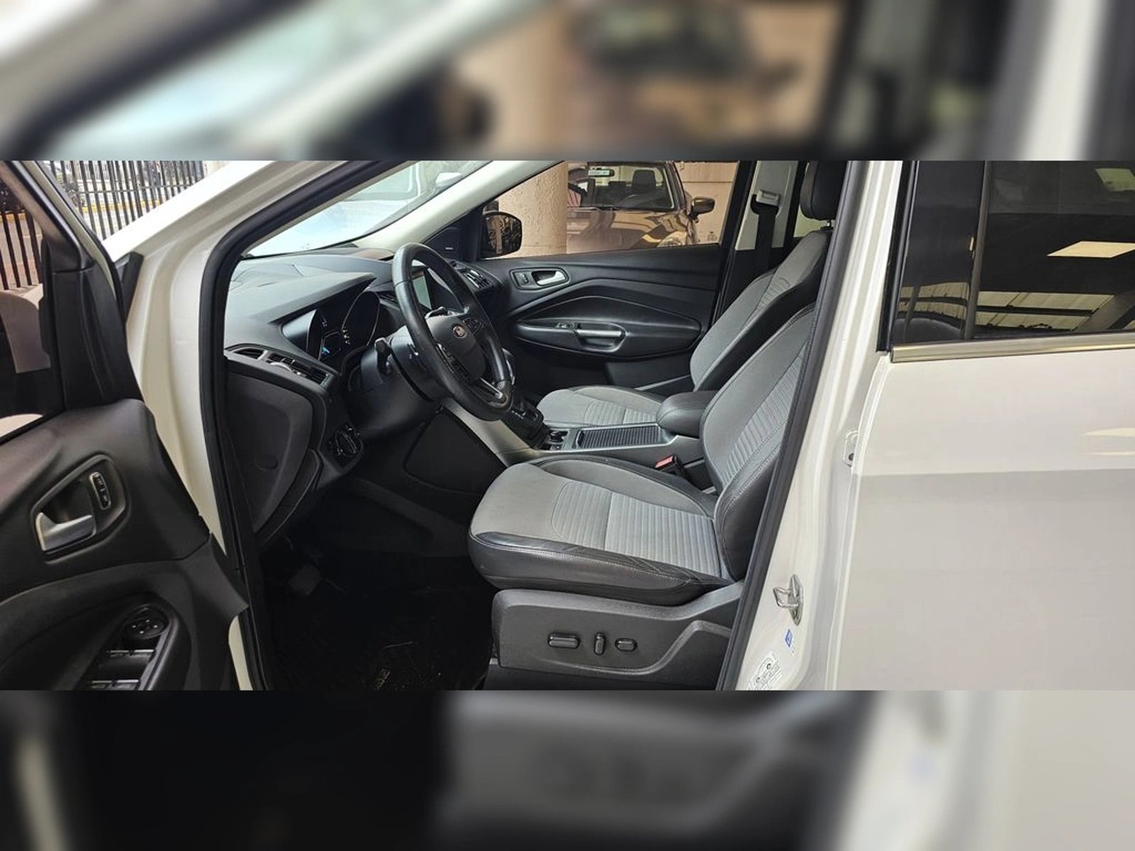 Ford T ESCAPE 2.0 2017 - Imagen 9 de 19