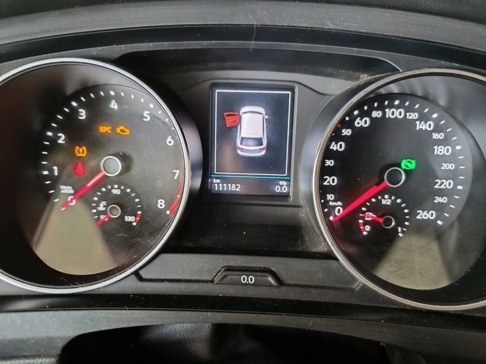 VOLKSWAGEN TIGUAN TSI 1.4 AUT 2018 - Imagen 9 de 14