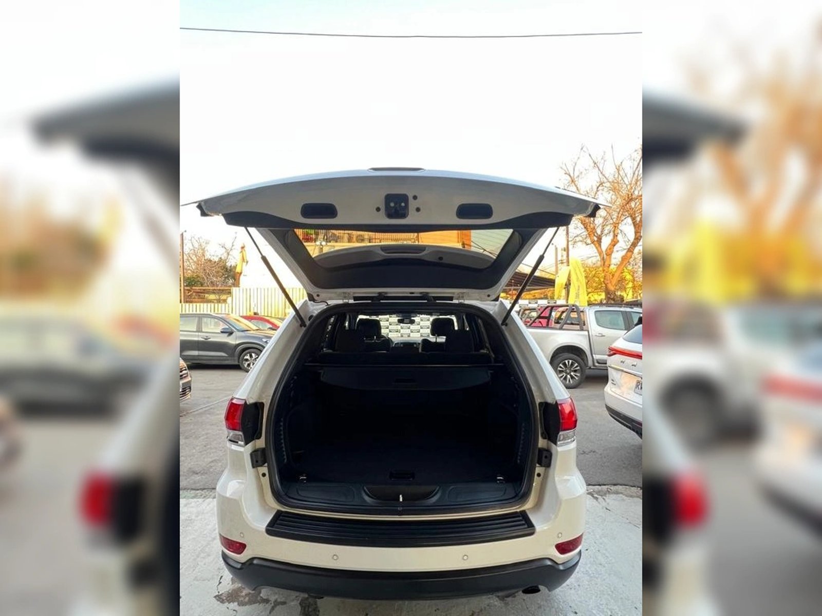 Jeep GRAND CHEROKEE LAREDO 2021 - Imagen 9 de 15