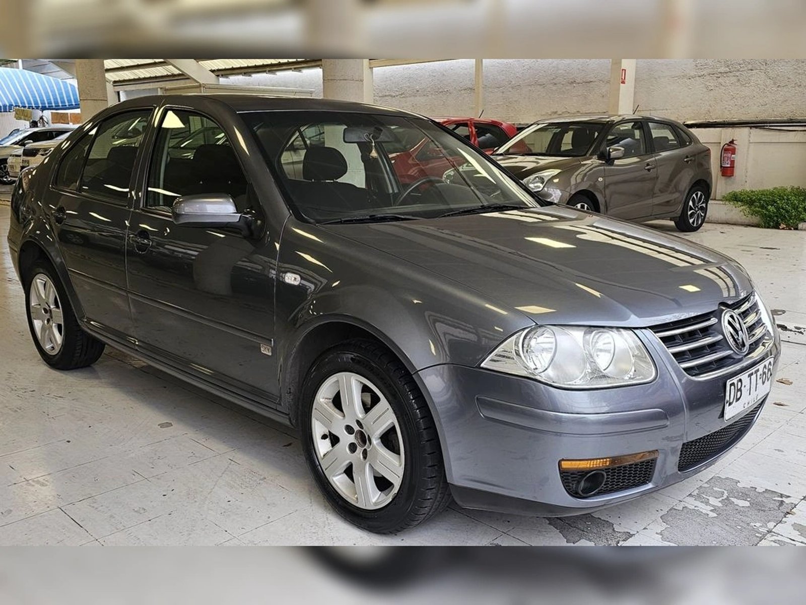 Volkswagen BORA A4 TRENDLINE SKY 2011 - Imagen 12 de 20