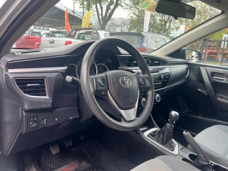 Toyota COROLLA gl 1.8 2016 - Imagen 13 de 14