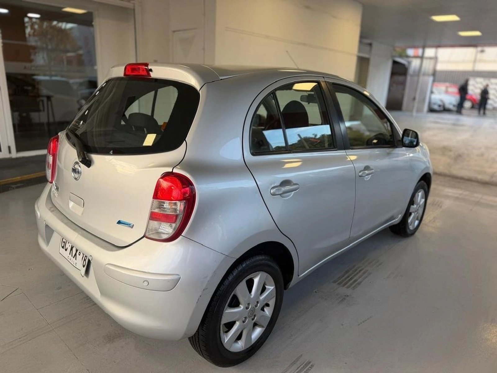 NISSAN MARCH AUTOMATICO 2014 - Imagen 7 de 14