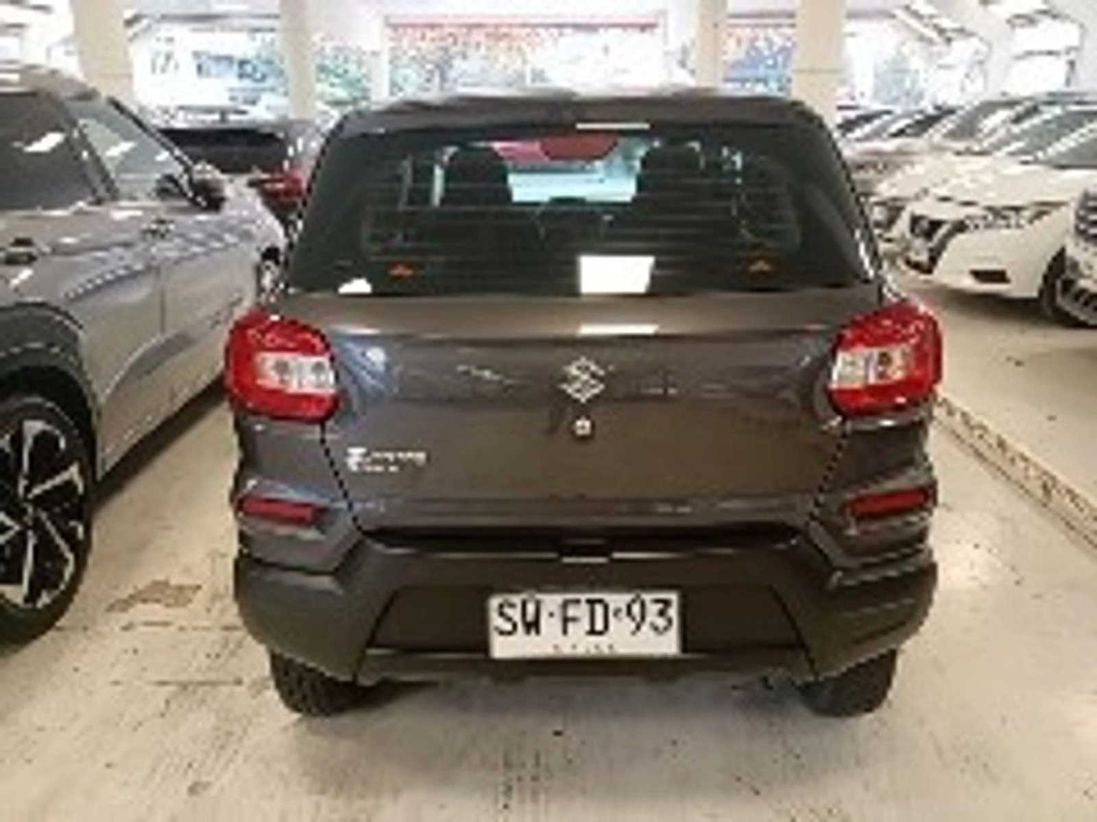 SUZUKI S-PRESSO SPRESSO 1.0 GLX PLUS MT 2023 - Imagen 4 de 12