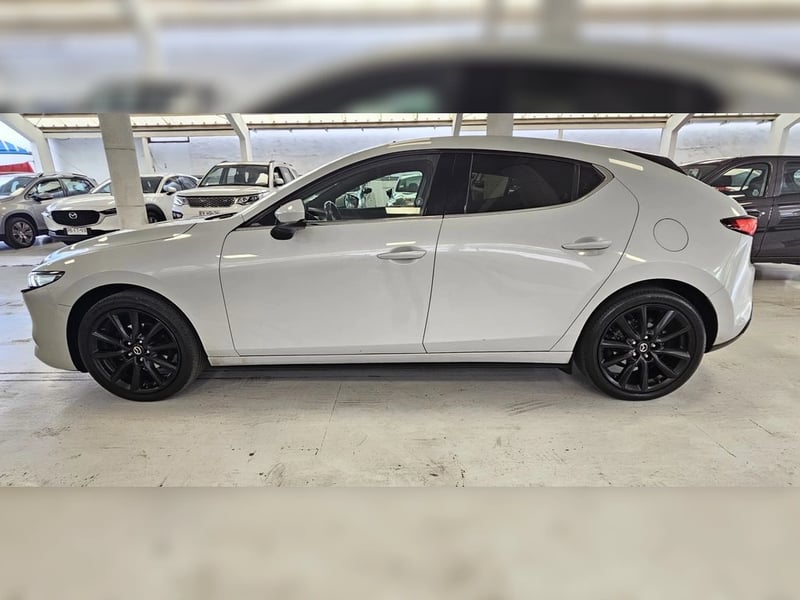 Mazda 3 SPORT CORE AT 2025 2025 - Imagen 10 de 15