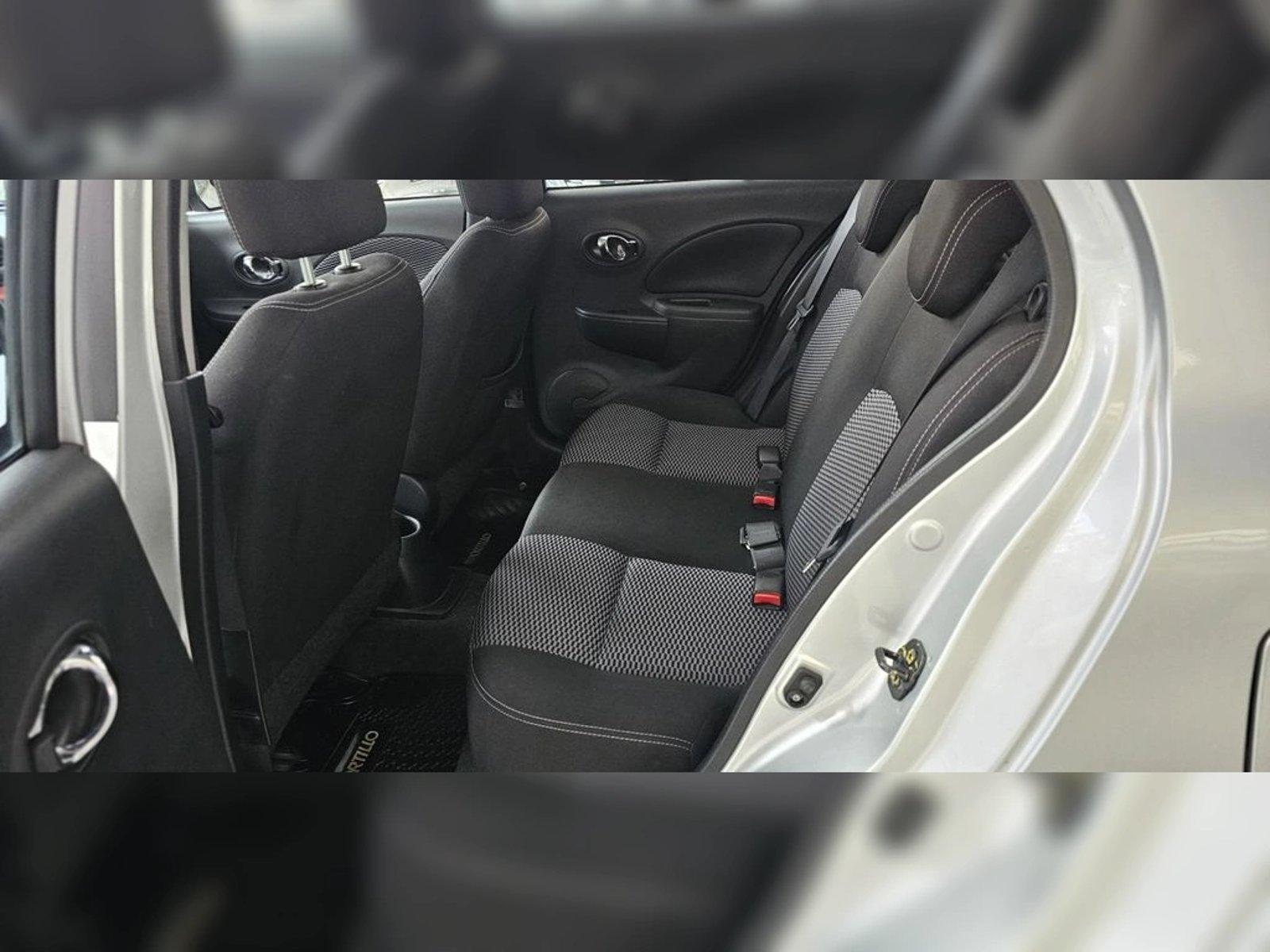 Nissan 180 MARCH 1.6 SENSE AC AT 2018 2018 - Imagen 18 de 20