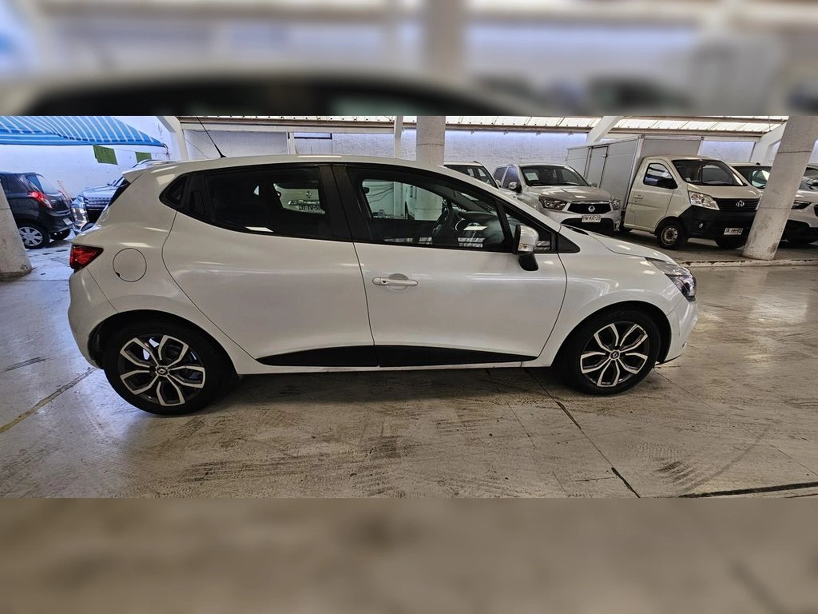 RENAULT CLIO CLIO EXPRESSION 1.2 2017 - Imagen 12 de 18