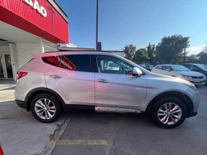 Hyundai SANTA FE SANTA FE 2.4 DM WGN GLS AT 4X4 2016 - Imagen 9 de 10
