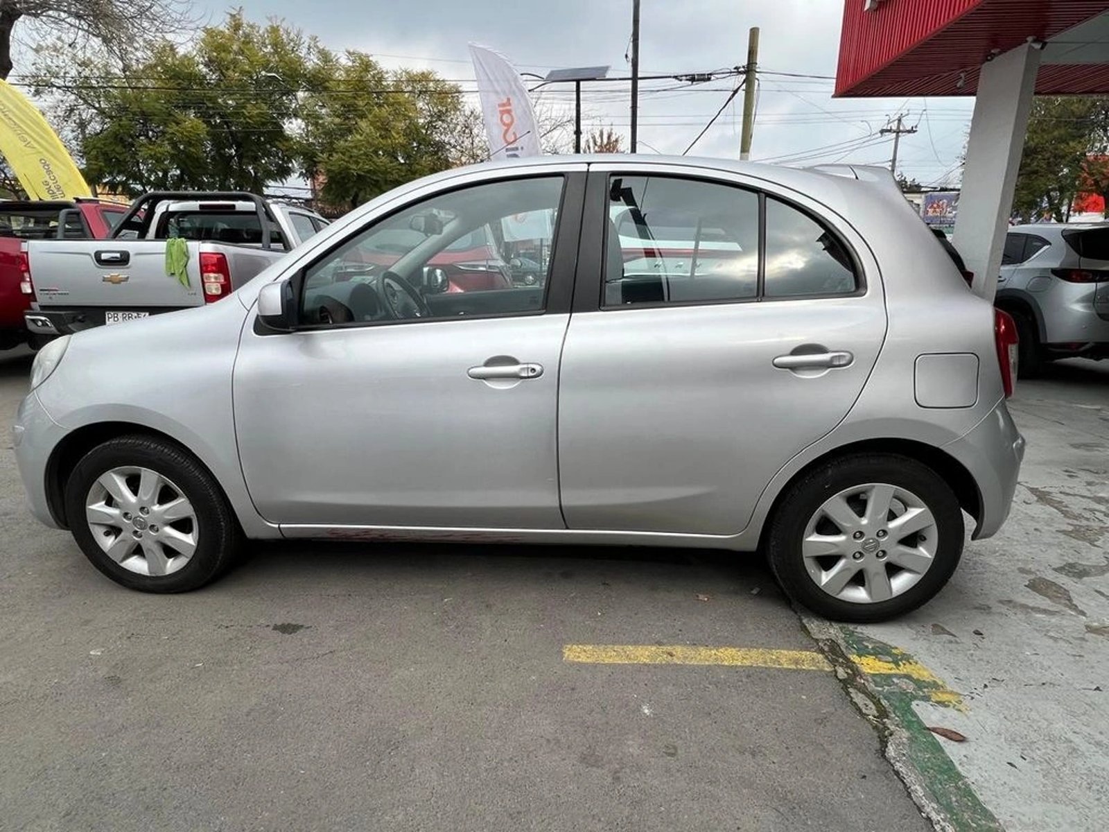 Nissan MARCH gl 2014 - Imagen 4 de 12