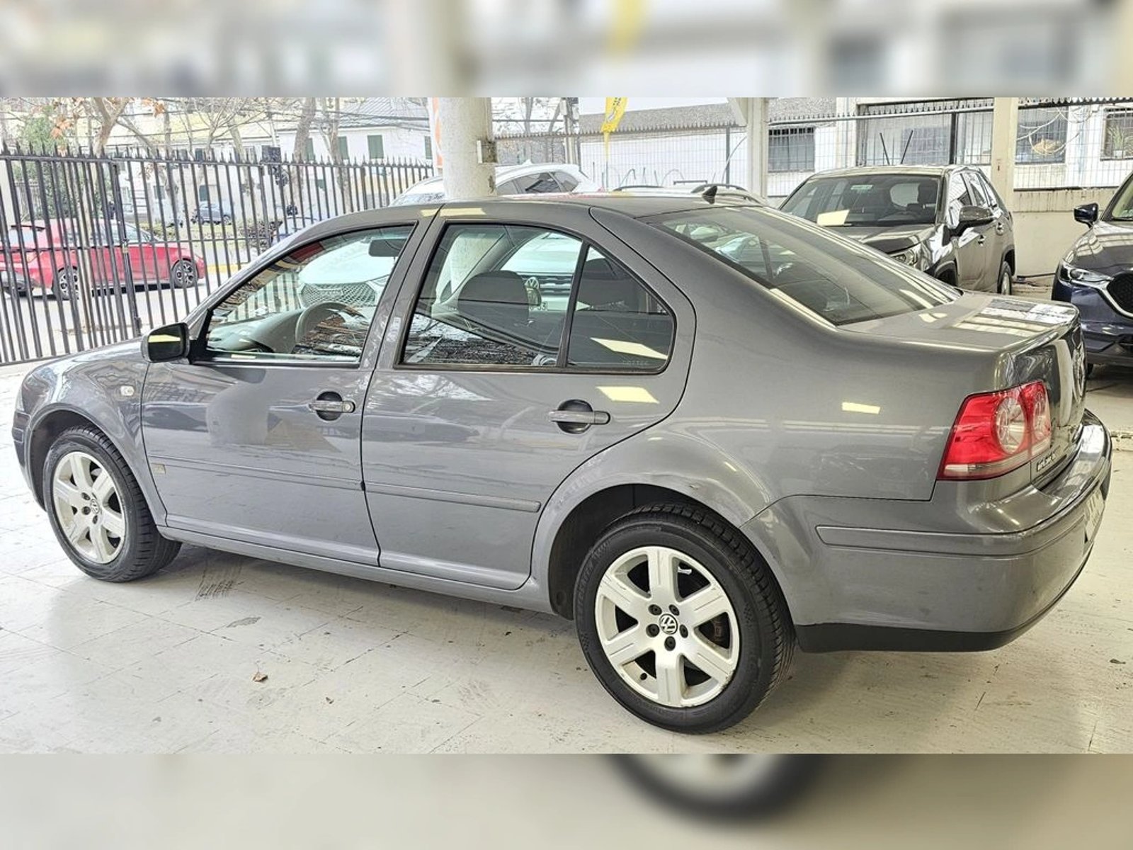 Volkswagen BORA A4 TRENDLINE SKY 2011 - Imagen 7 de 20