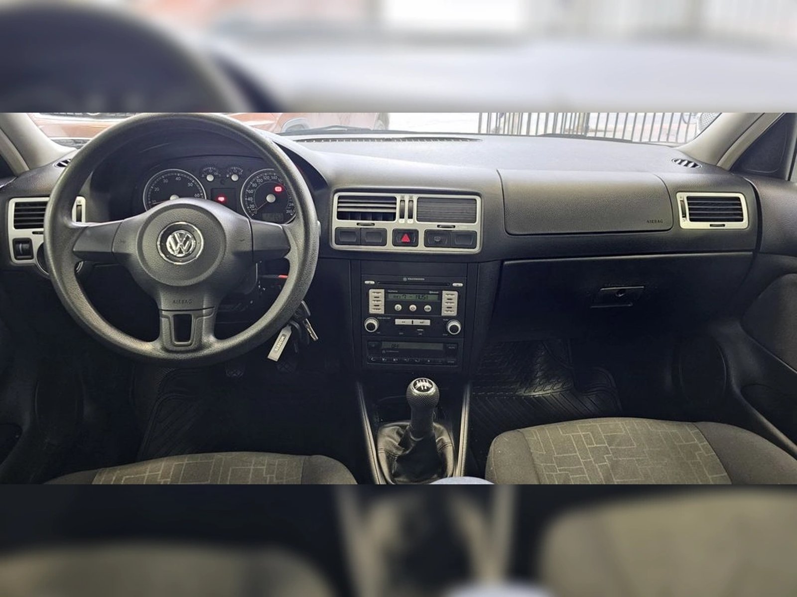 Volkswagen BORA A4 TRENDLINE SKY 2011 - Imagen 15 de 20