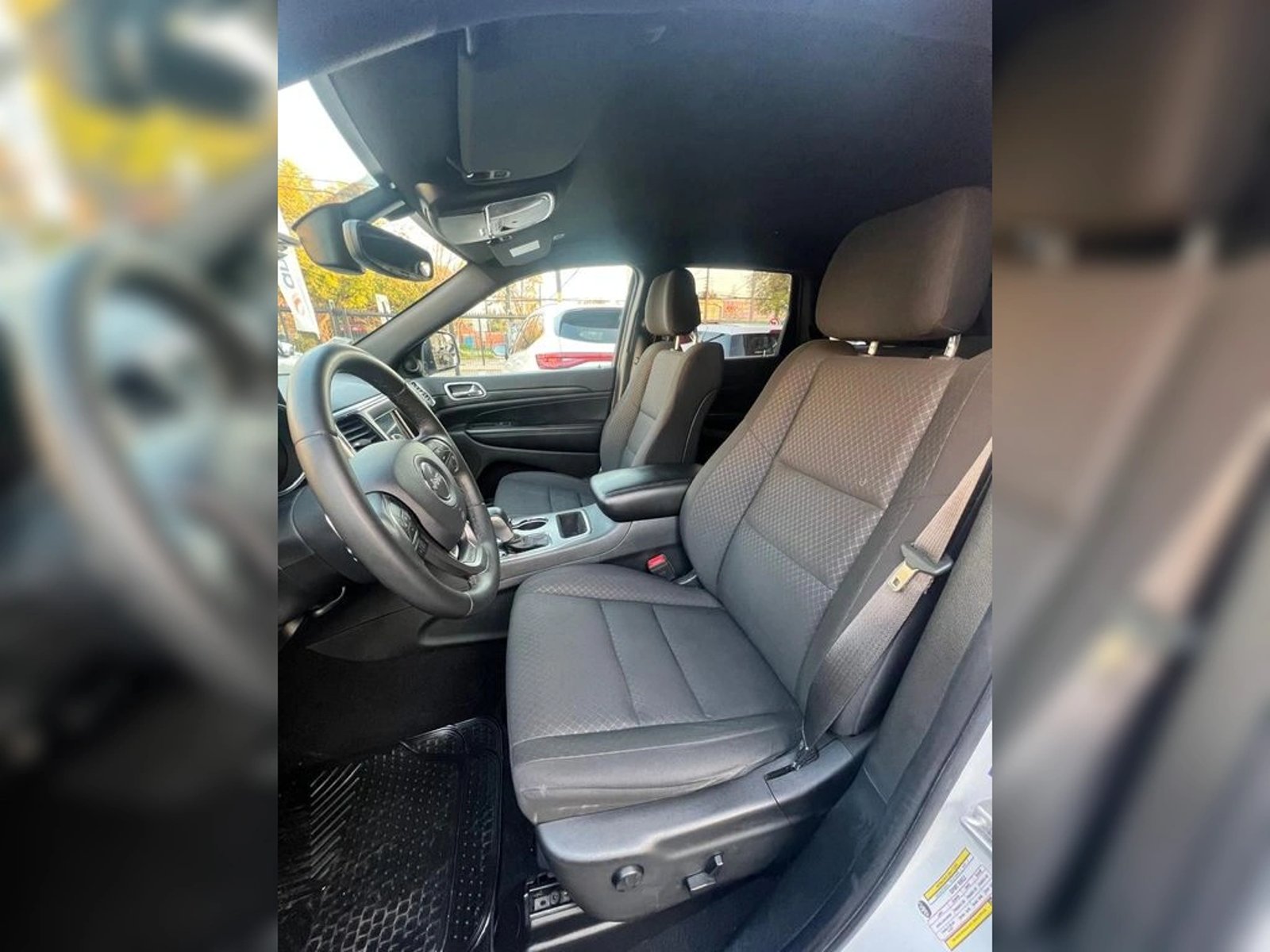 Jeep GRAND CHEROKEE LAREDO 2021 - Imagen 10 de 15