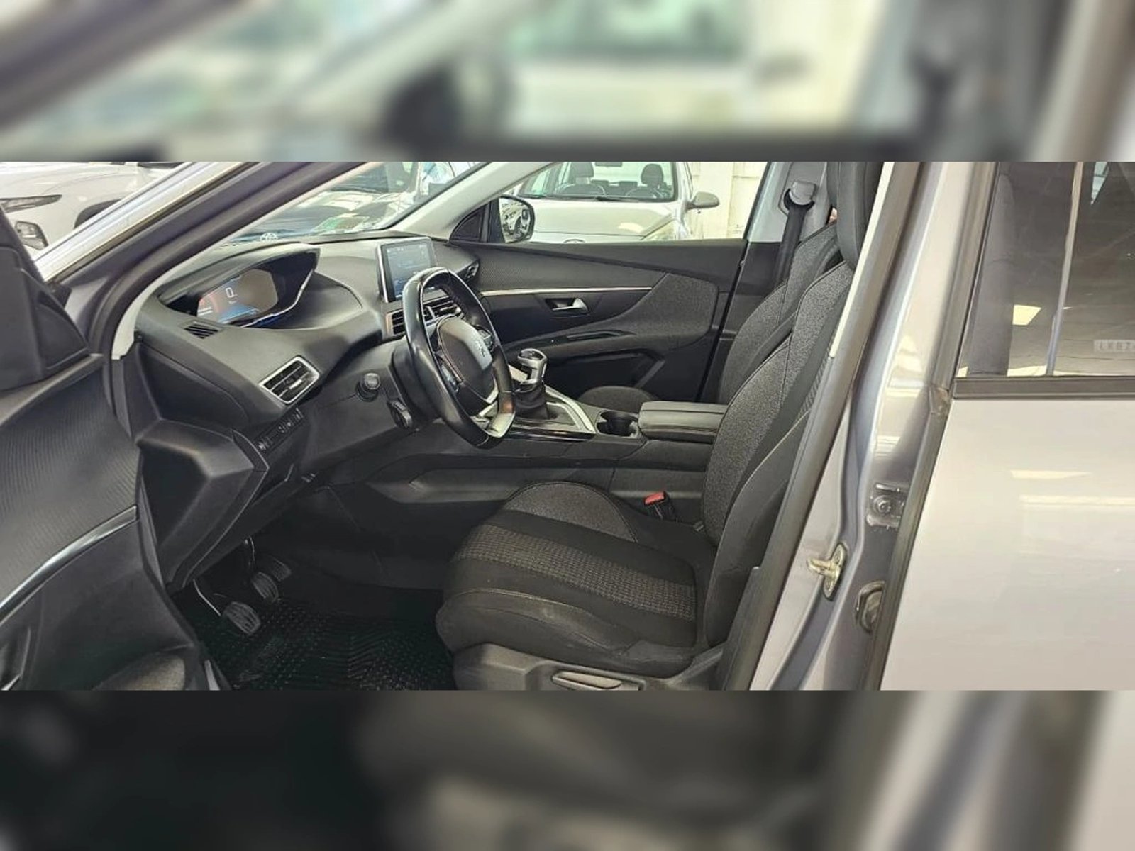 Peugeot 3008 1.5 ACTIVE MT DIESEL 2019 - Imagen 4 de 20