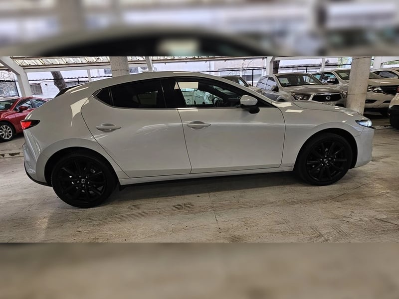 Mazda 3 SPORT CORE AT 2025 2025 - Imagen 6 de 15