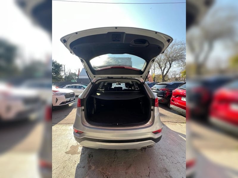 Hyundai SANTA FE SANTA FE 2.4 DM WGN GLS AT 4X4 2016 - Imagen 10 de 10