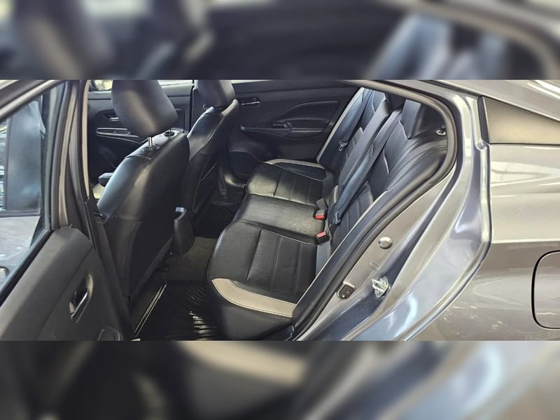 Nissan VERSA CVT 1.6 2022 - Imagen 7 de 10