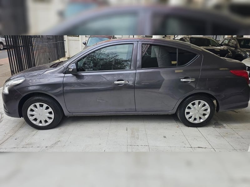Nissan VERSA MT 2021 - Imagen 12 de 15