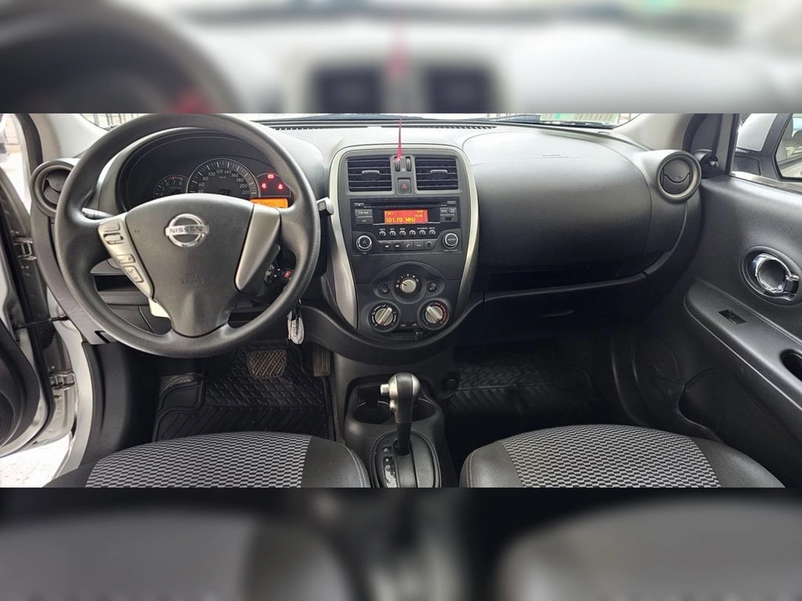 Nissan 180 MARCH 1.6 SENSE AC AT 2018 2018 - Imagen 20 de 20