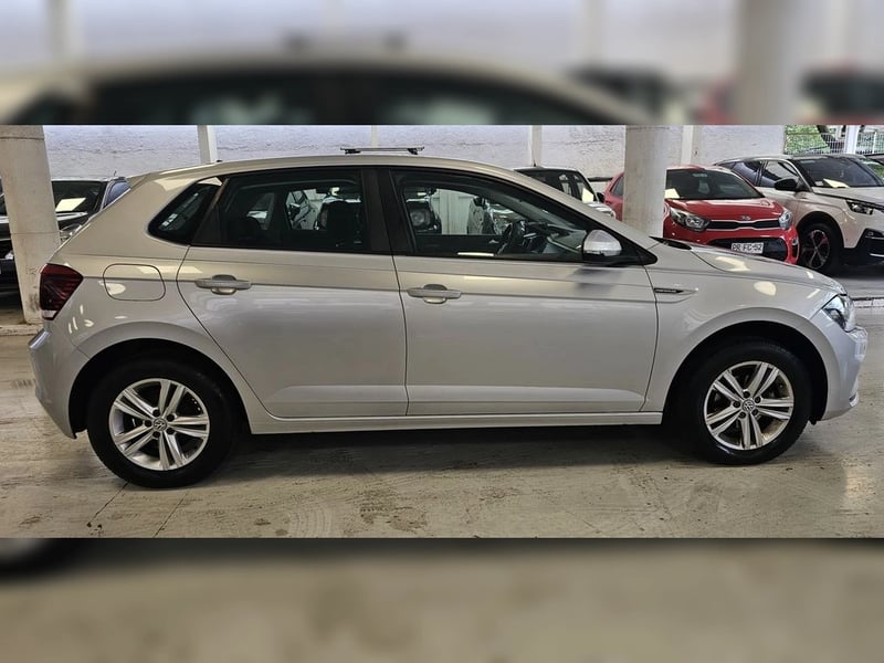 Volkswagen POLO POLO 1.6 AT6 COMFORTLINE AT 2019 - Imagen 11 de 20