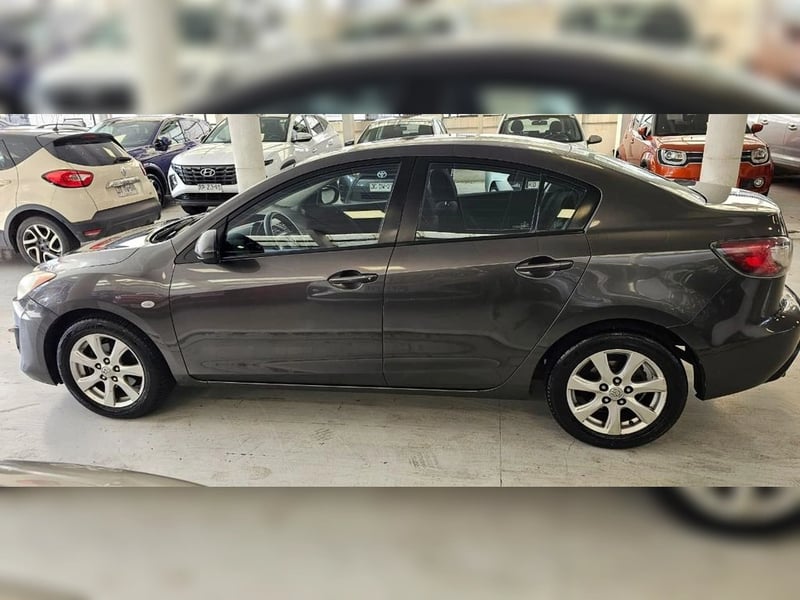 Mazda 3 SEDAN SEDAN 2010 - Imagen 5 de 17
