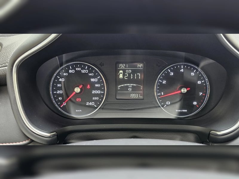 MG GT MG HS 1.5 DLX MT 2021 2021 - Imagen 7 de 13
