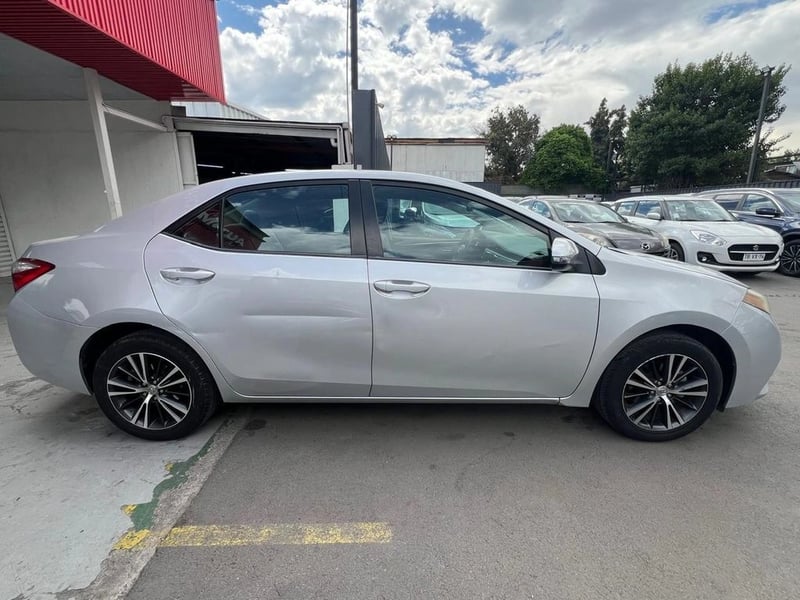 Toyota COROLLA gl 1.8 2016 - Imagen 4 de 14