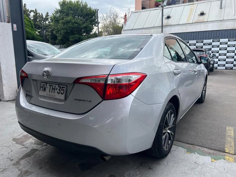 Toyota COROLLA gl 1.8 2016 - Imagen 8 de 14